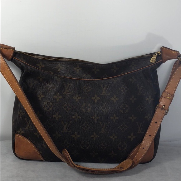 Louis Vuitton Handbags - Auth Louis Vuitton Monogram Boulogne 30 Bag